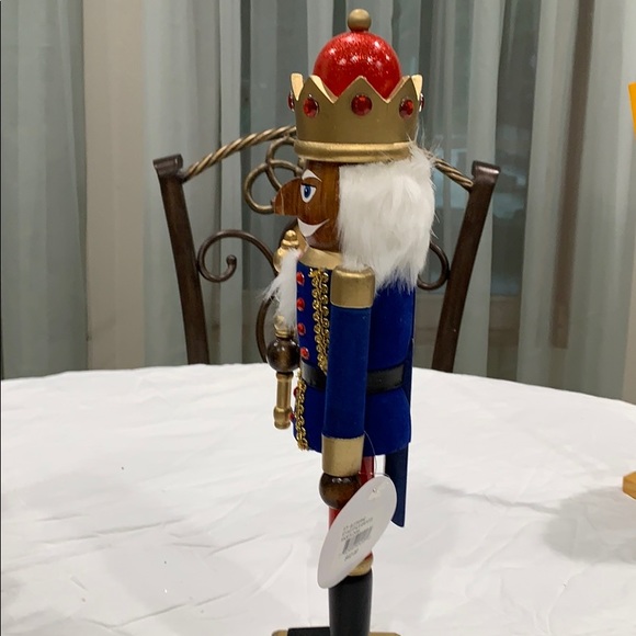 Nutcracker - Picture 2 of 4